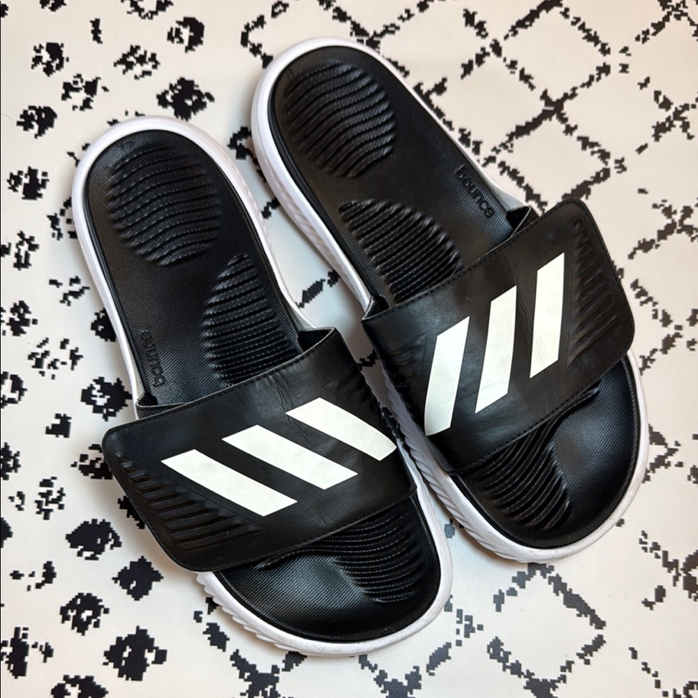 Adidas Black and White Men’s Slides - US Size 8